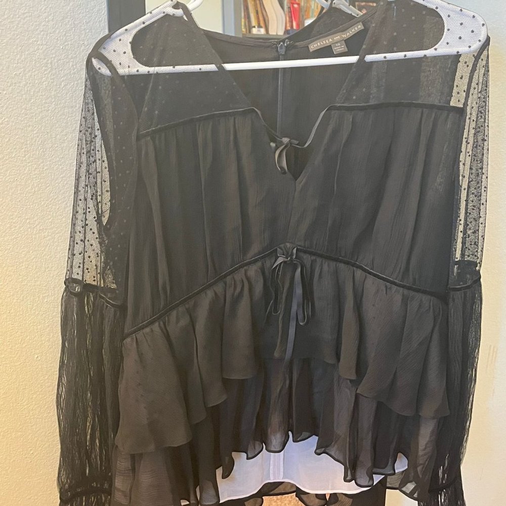 NWOT Chelsea and Walker silk/poly lace blouse